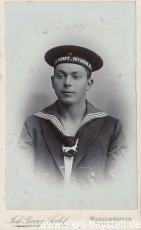 WV-Nr. 1077, Marineangehöriger, um 1900, Fotografie, 6,4 cm x 10,4 cm, Privatbesitz
