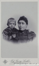 WV-Nr. 1004, Junge Mutter mit Kind, um 1900, Fotografie, 6,2 cm x 10,2 cm, Privatbesitz