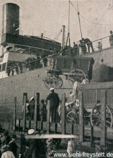 WV-Nr. 1032, Übernahme der Sanitätswagen an Bord des Lloyddampfer Frankfurt, 1900