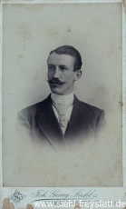 WV-Nr. 1066, Junger Mann der Apotheker-Familie Kress in Wilhelmshaven, 1899, Fotografie, 6 cm x 10 cm, Privatbesitz